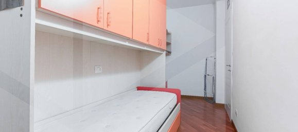 3-salle Appartement à Milan, Italy No. 241370 10