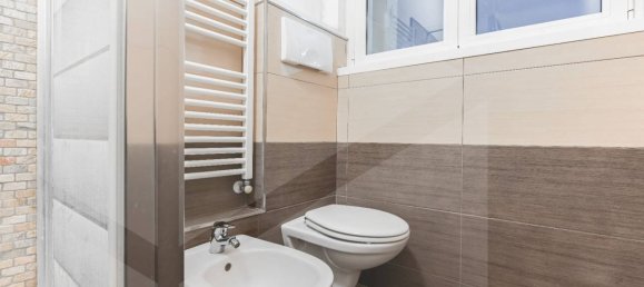 3-salle Appartement à Milan, Italy No. 241370 8