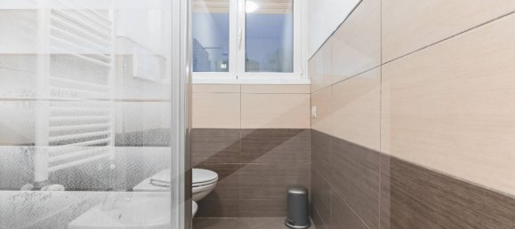 3-salle Appartement à Milan, Italy No. 241370 7