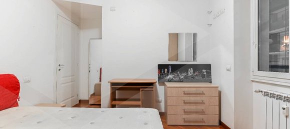 3-salle Appartement à Milan, Italy No. 241370 5
