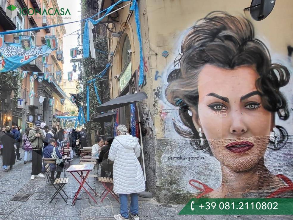 3 rooms Apartment in Naples, Italy No. 26501