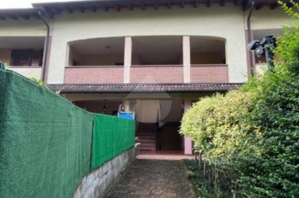 2-salle Appartement à Mantua, Italy No. 244002