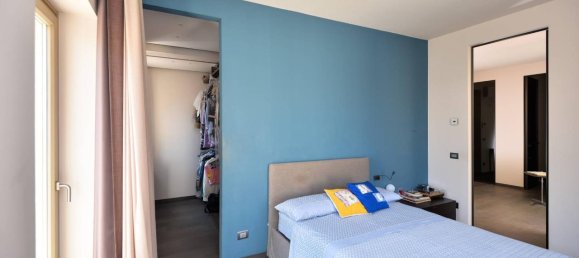 2-salle Bâtiment à Grottaglie, Italy No. 163905 7