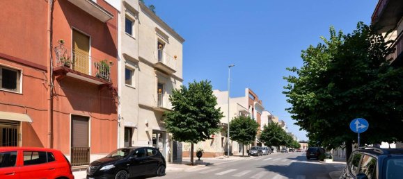 2-salle Bâtiment à Grottaglie, Italy No. 163905 12