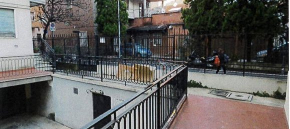 2 rooms Apartment in Baranzate, Italy No. 187499 6