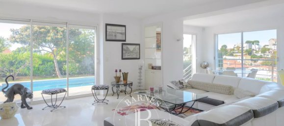 4 Schlafzimmer Villa in Marseille, France, Nr. 322983 8