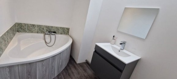 Casa de 3 dormitorios en Sainville, France No. 83205 11