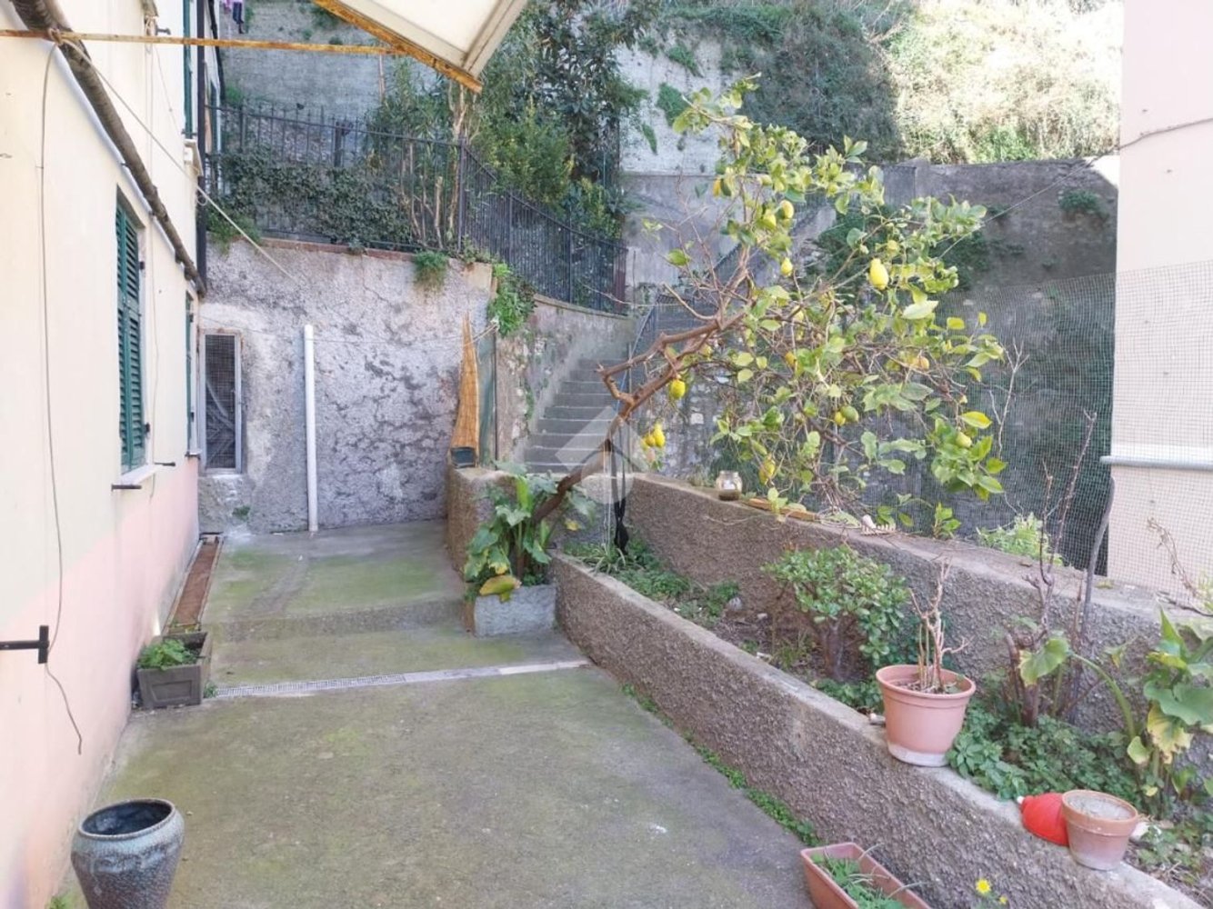 2غرفة شقة في Genoa, Italy رقم 30092