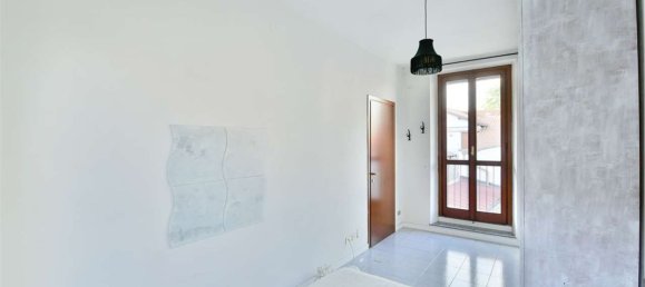 3-salle Duplex à Desio, Italy No. 228300 10
