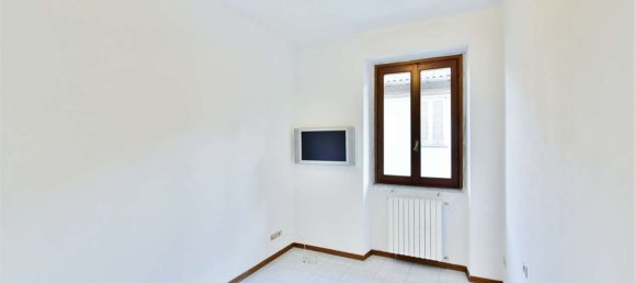 3-salle Duplex à Desio, Italy No. 228300 11