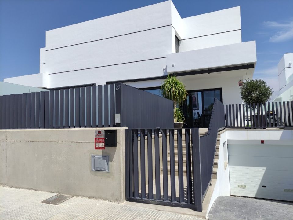 3 غرف نوم فيلا في Dolores, Spain رقم 176475