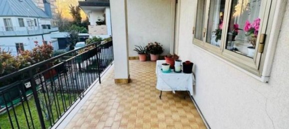 3 rooms Villa in Venice, Italy No. 40384 2