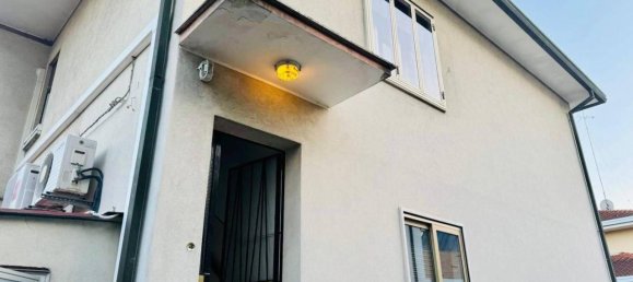 3 rooms Villa in Venice, Italy No. 40384 3