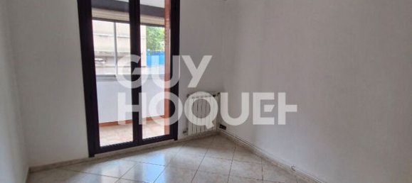 Квартира с 2 спальнями в Марсель, Франция № 342640 4