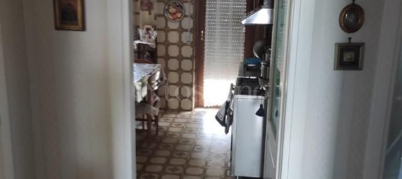 6 bedrooms Apartment in Potenza, Italy No. 326788 4