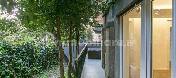 1 bedroom Apartment in Rome, Italy No. 225562 10