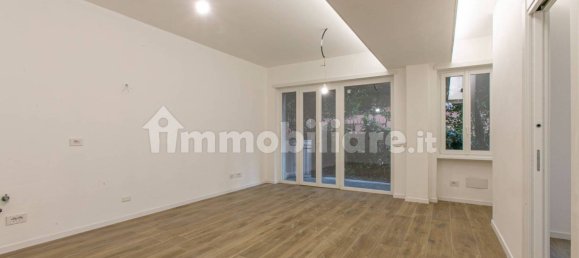 1 bedroom Apartment in Rome, Italy No. 225562 13