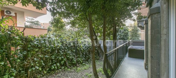 1 bedroom Apartment in Rome, Italy No. 225562 6