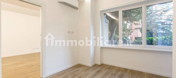 1 bedroom Apartment in Rome, Italy No. 225562 20