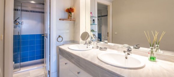 4 bedrooms Apartment in Marbella, Spain No. 191140 8