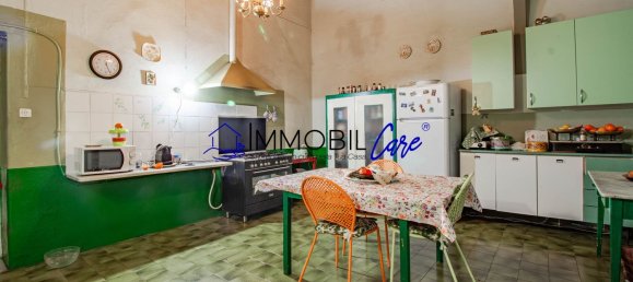 7 rooms Apartment in Livorno, Italy No. 103007 12