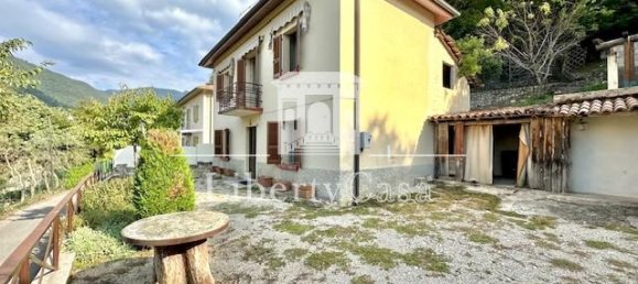 Villa de 3 divisões em Gardone Riviera, Italy N.º 156872 14