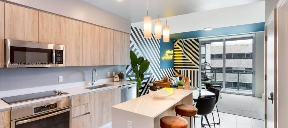1 dormitorio propiedad comercial en venta en Miami, Miami-Dade, Florida, USA № 615197 10