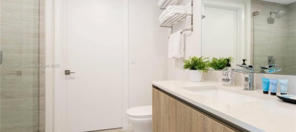 1 dormitorio propiedad comercial en venta en Miami, Miami-Dade, Florida, USA № 615197 5