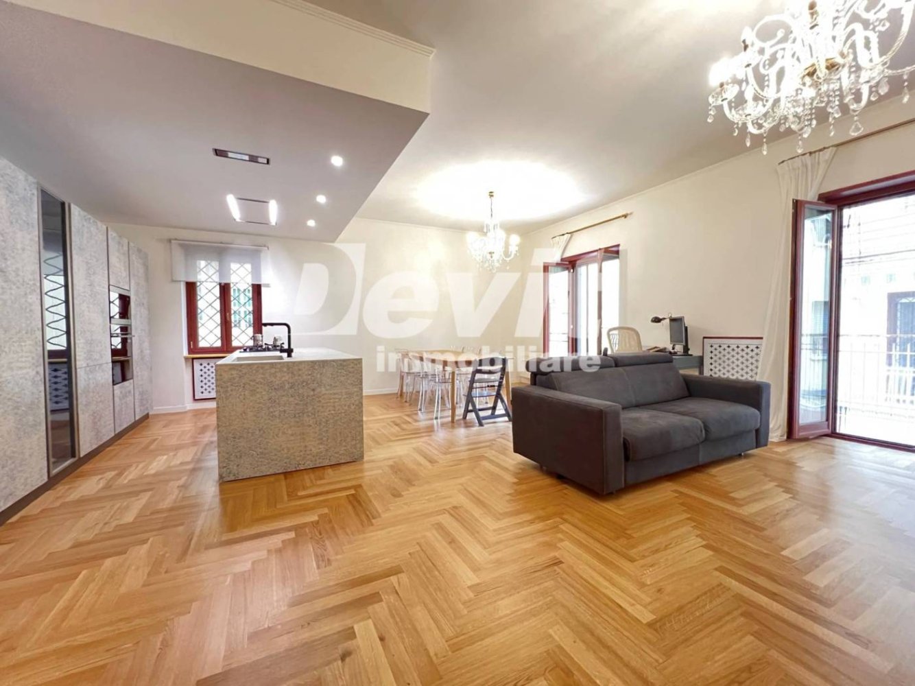 2 Schlafzimmer Wohnung in Portici, Italy, Nr. 357288