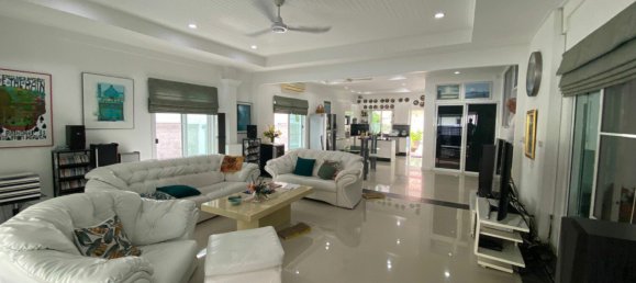 3.5 bedrooms Villa in Bang Tao, Thailand No. 11020 2