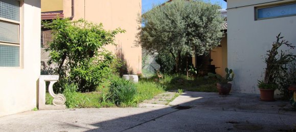 30-Zimmer Haus in Udine, Italy, Nr. 89086 31