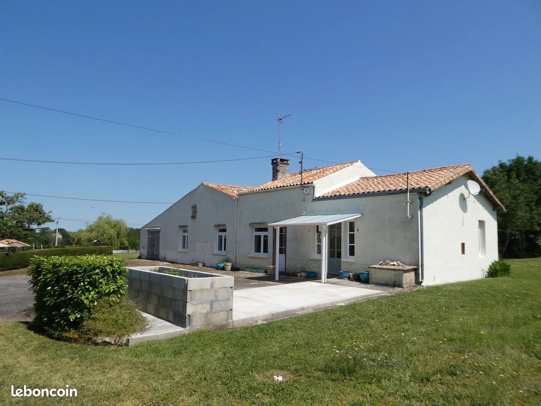 3 Schlafzimmer Haus in Deux-Sevres, France, Nr. 338877