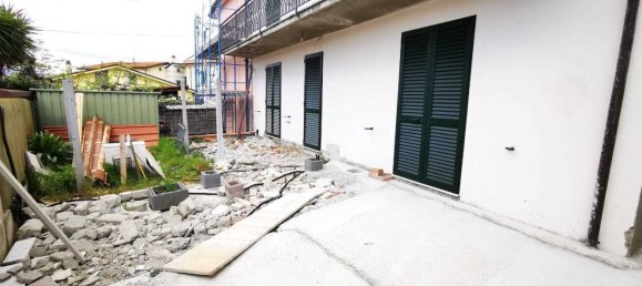 4 rooms House in Santo Stefano di Magra, Italy No. 172274 2