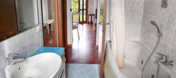 2-salle Appartement à Castel Mella, Italy No. 132929 16