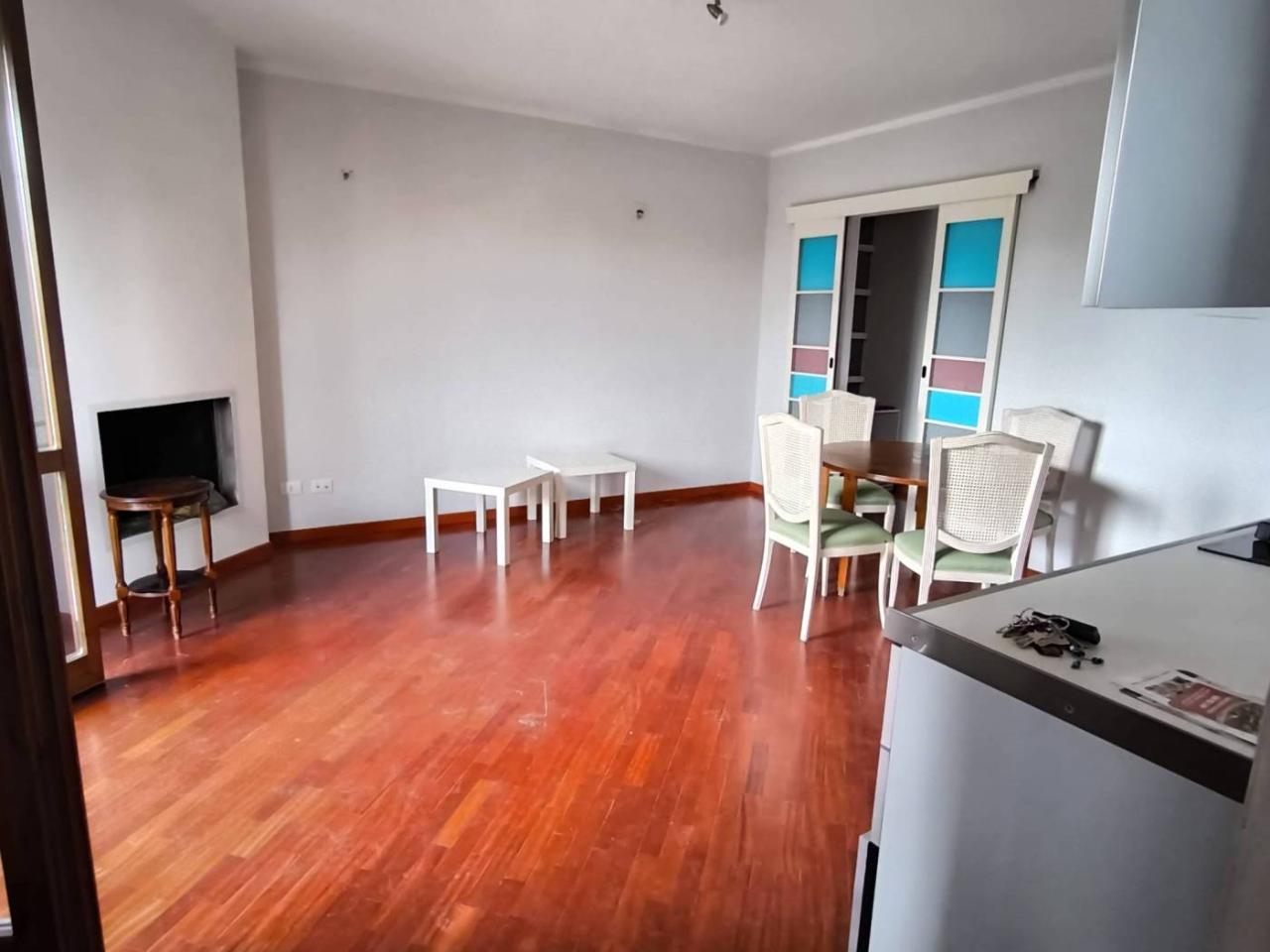 2-salle Appartement à Castel Mella, Italy No. 132929