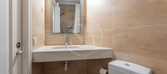 Apartamento de 3 dormitorios en Eixample, Spain No. 170669 23