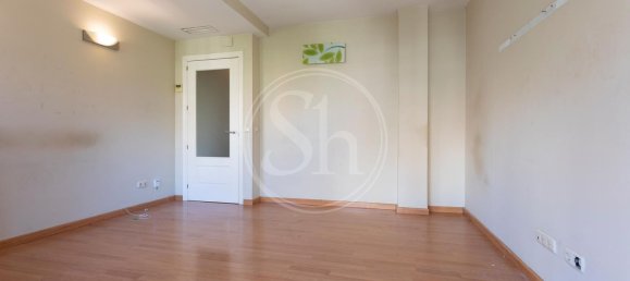 Apartamento de 3 dormitorios en Eixample, Spain No. 170669 4