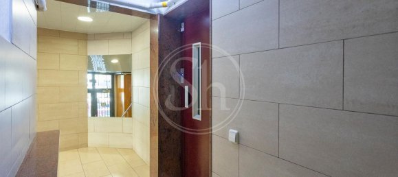 Apartamento de 3 dormitorios en Eixample, Spain No. 170669 27