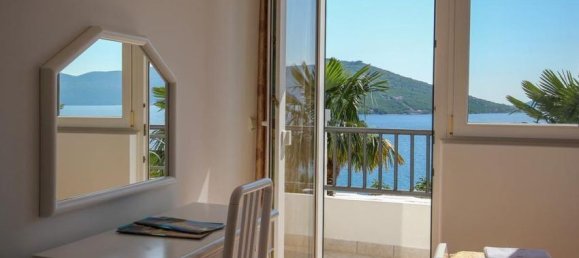 47 bedrooms Land in Herceg Novi, Montenegro No. 167 12