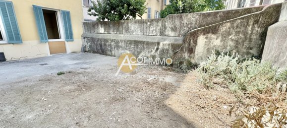 Квартира с 3 комнатами в Тулон, Франция № 339493 4