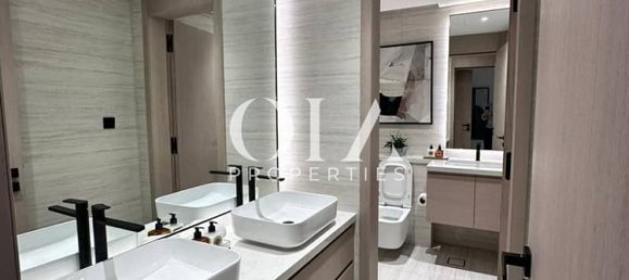 5 bedrooms Villa in Abu Dhabi, UAE No. 18518 14