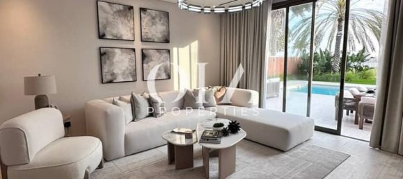 5 bedrooms Villa in Abu Dhabi, UAE No. 18518 7