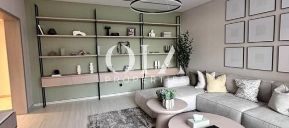 5 bedrooms Villa in Abu Dhabi, UAE No. 18518 6