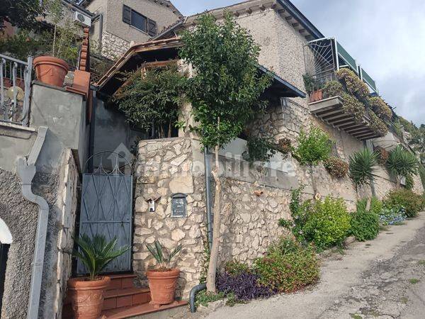 2 bedrooms Villa in Serrone, Italy No. 319523