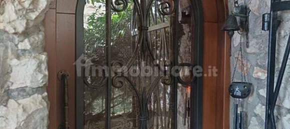 2 bedrooms Villa in Serrone, Italy No. 319523 3