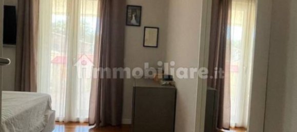 Apartamento de 2 dormitorios en Rome, Italy No. 360658 3