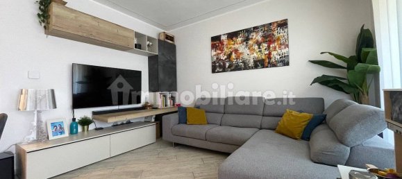 Apartamento de 2 dormitorios en Rome, Italy No. 360658 23