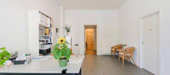 Propiedad comercial de 3 habitaciónes en Charlottenburg, Germany No. 10611 2
