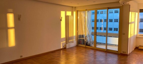 Квартира с 3 спальнями в Париж, Франция № 333836 18