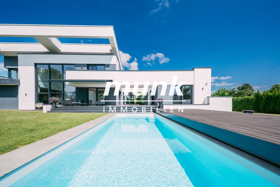 4 bedrooms Villa in Neu-Ulm, Germany No. 350851